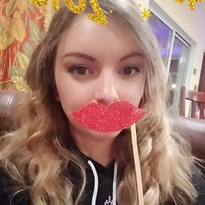 Meet your Posher, Melissa